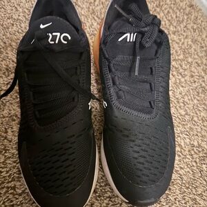 Nike Grade Schhol Kids Air 270 Black and White Sneakers